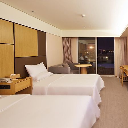 Ji Hotel Shanghai Hongqiao Airport Huqingping Highway Екстер'єр фото