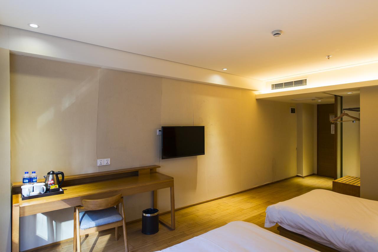 Ji Hotel Shanghai Hongqiao Airport Huqingping Highway Екстер'єр фото