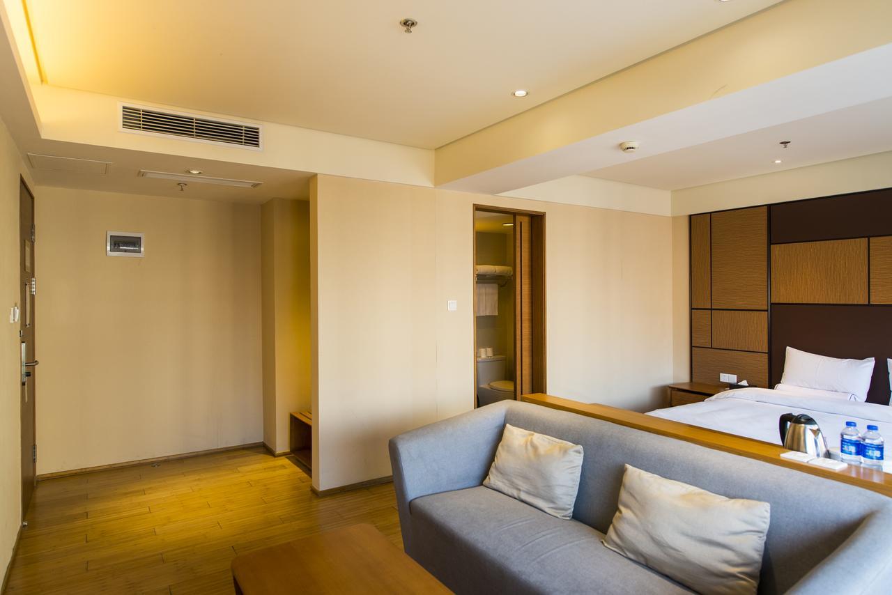 Ji Hotel Shanghai Hongqiao Airport Huqingping Highway Екстер'єр фото