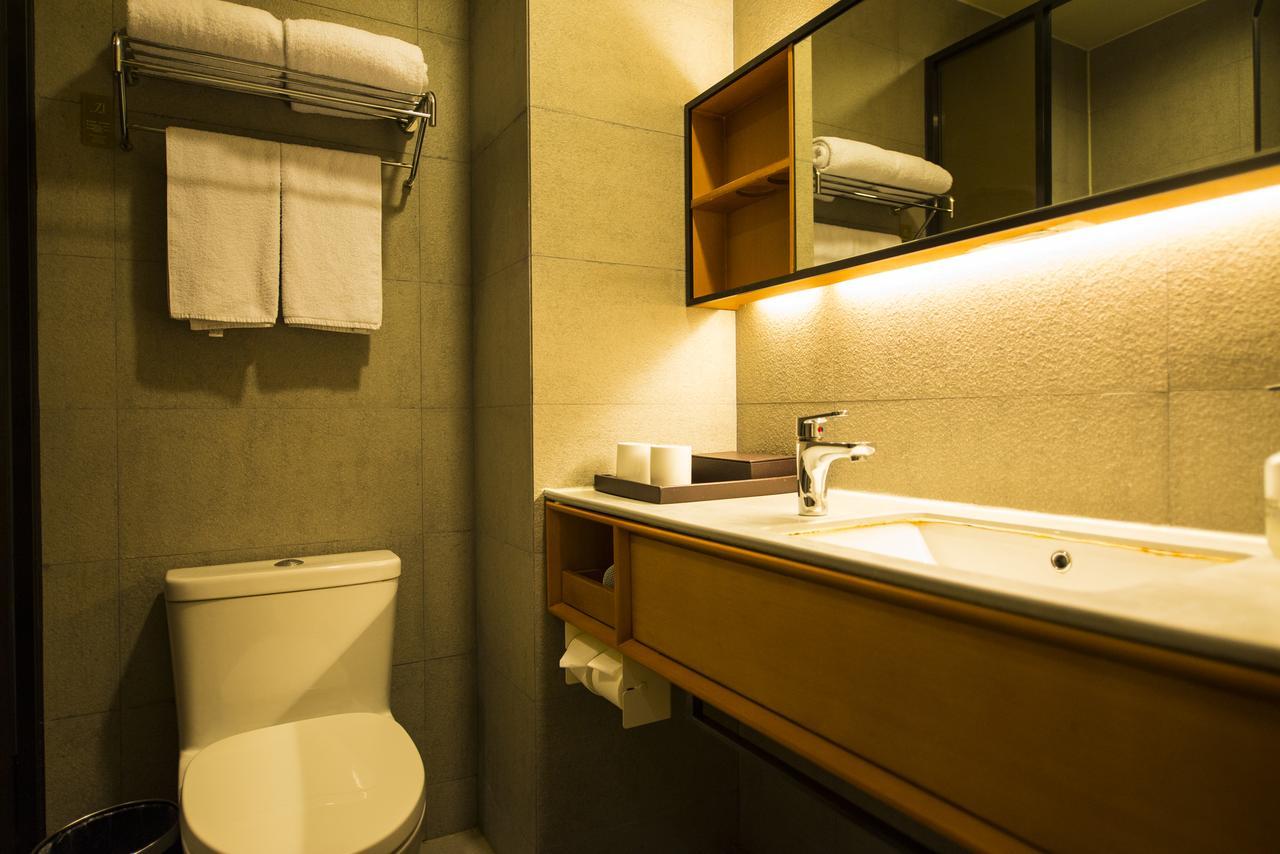 Ji Hotel Shanghai Hongqiao Airport Huqingping Highway Екстер'єр фото